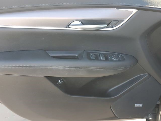 Certified 2023 Cadillac XT5 Luxury AWD/4WD image 9