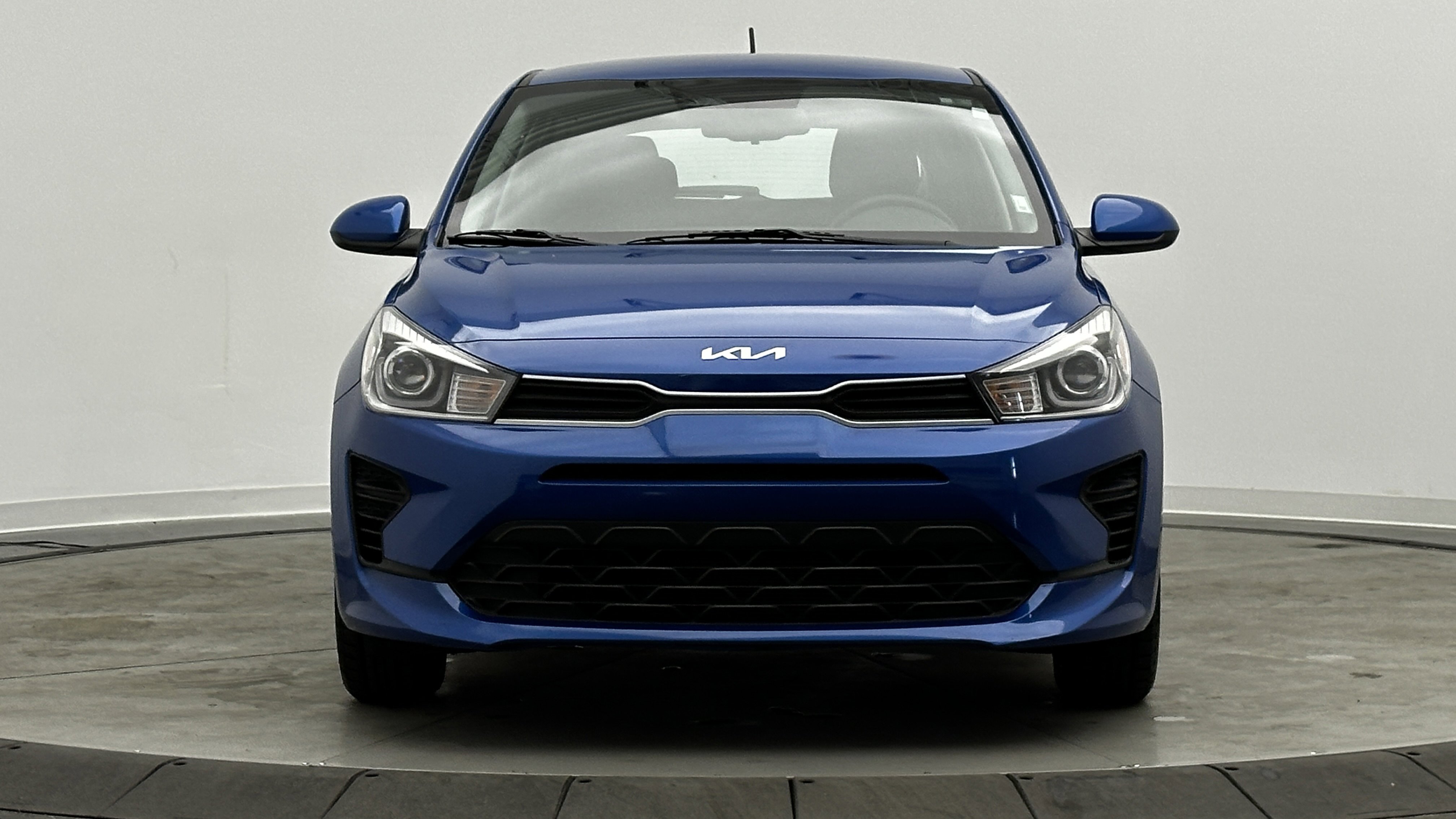 Used 2023 Kia Rio S w/ Technology Package image 2