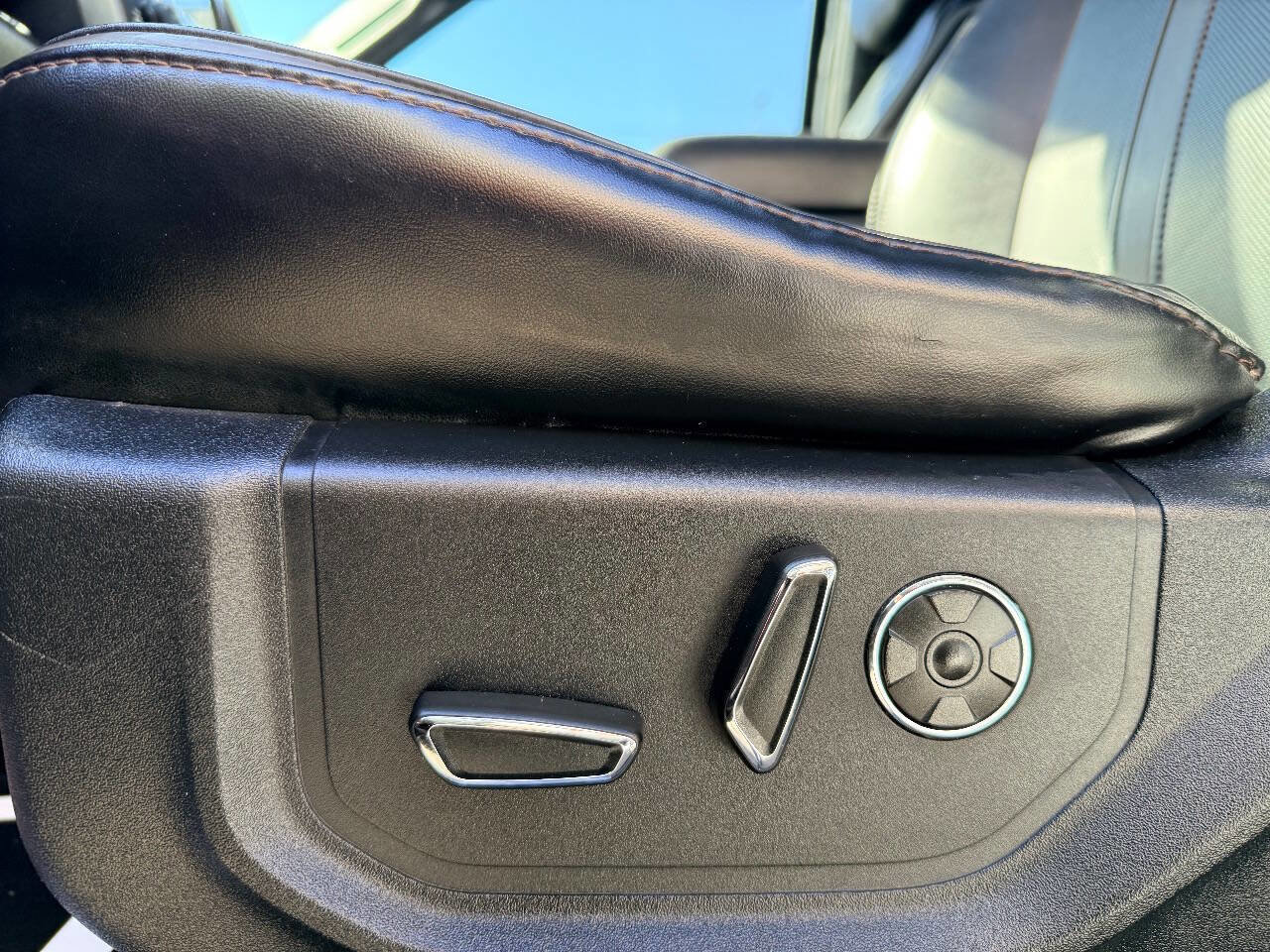 Used 2019 Ford F250 Platinum w/ Platinum Ultimate Package image 20