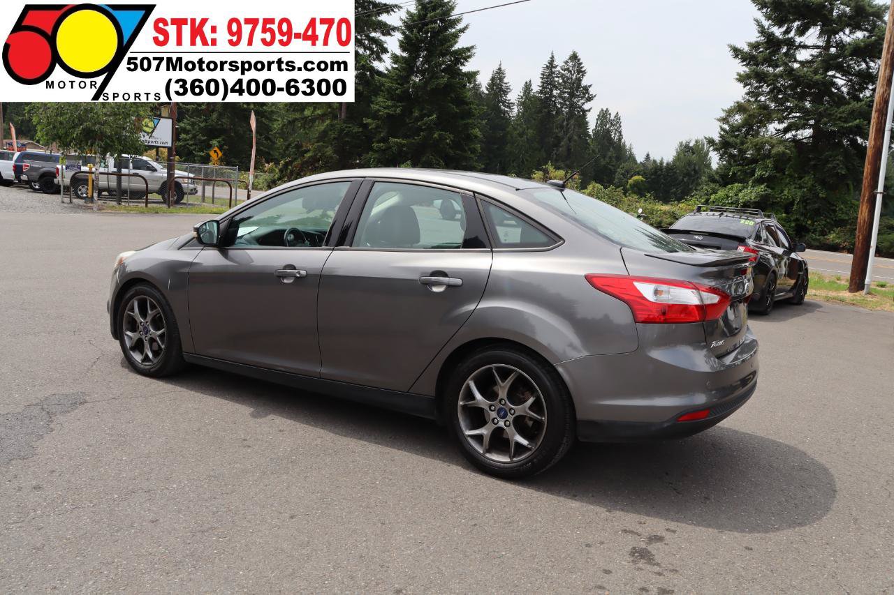 Used 2014 Ford Focus SE w/ Equipment Group 201A FWD image 5