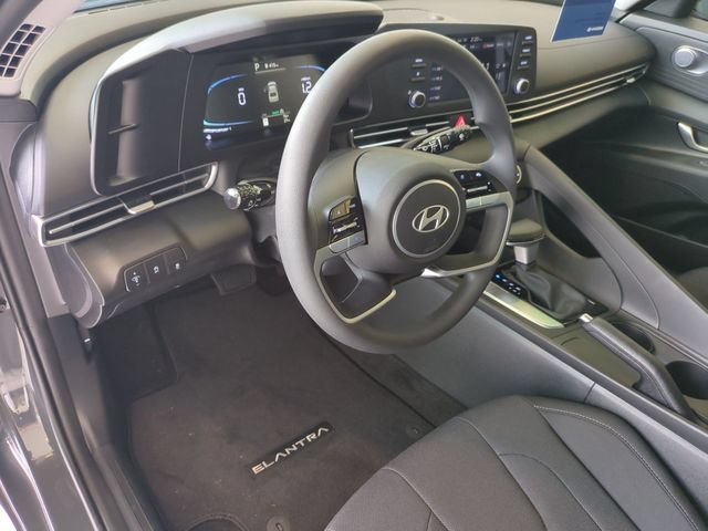 Certified 2026 Hyundai Elantra SE FWD image 7