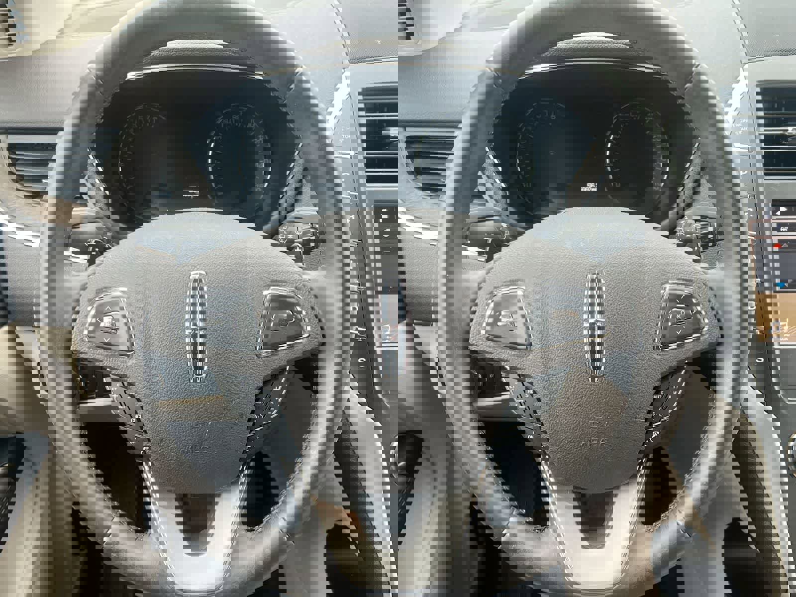 Used 2017 Lincoln MKC Reserve w/ Lincoln MKC Climate Package image 22