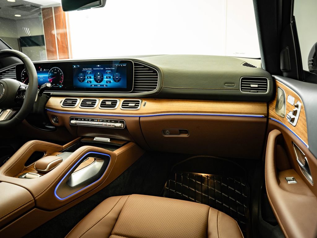 Certified 2026 Mercedes-Benz GLS 450 4MATIC image 54