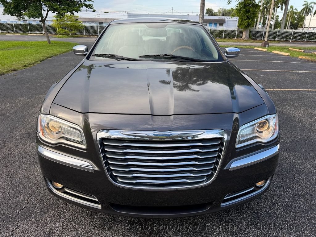 Used 2013 Chrysler 300 C RWD image 5