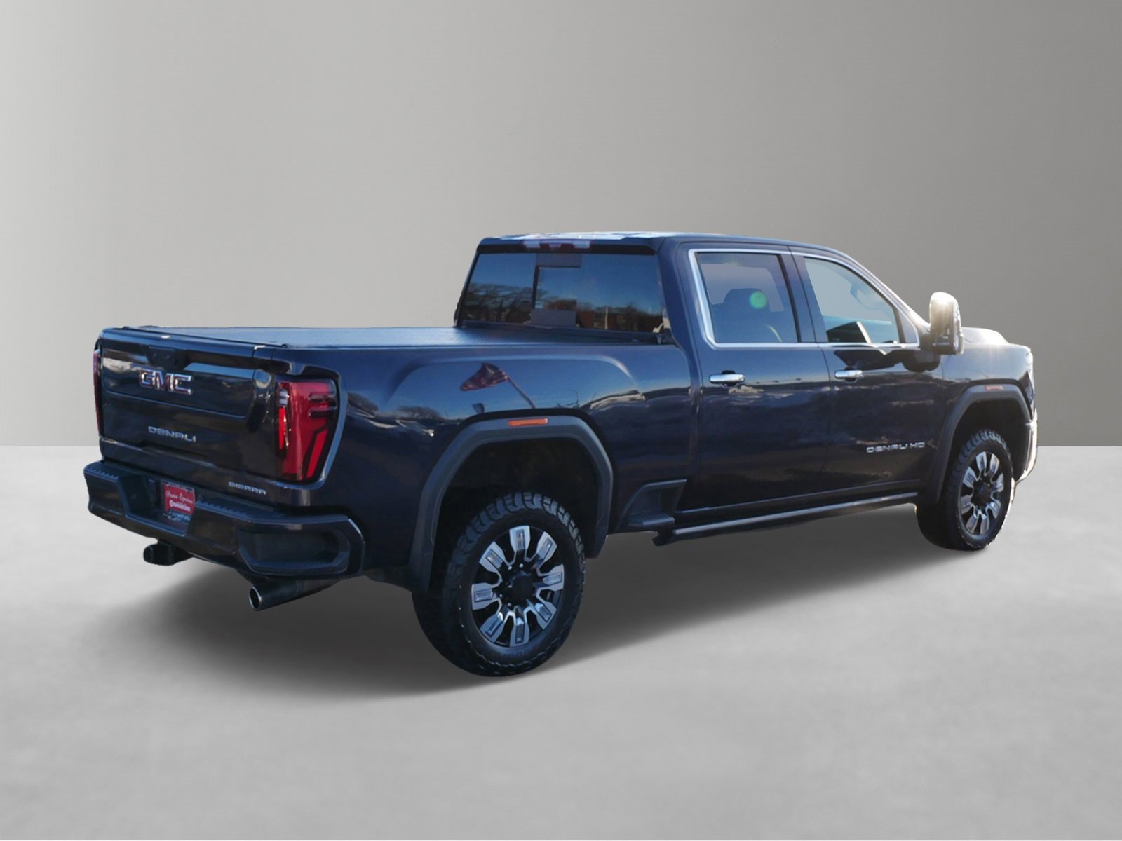 Used 2024 GMC Sierra 2500 Denali w/ Denali Reserve Package image 4