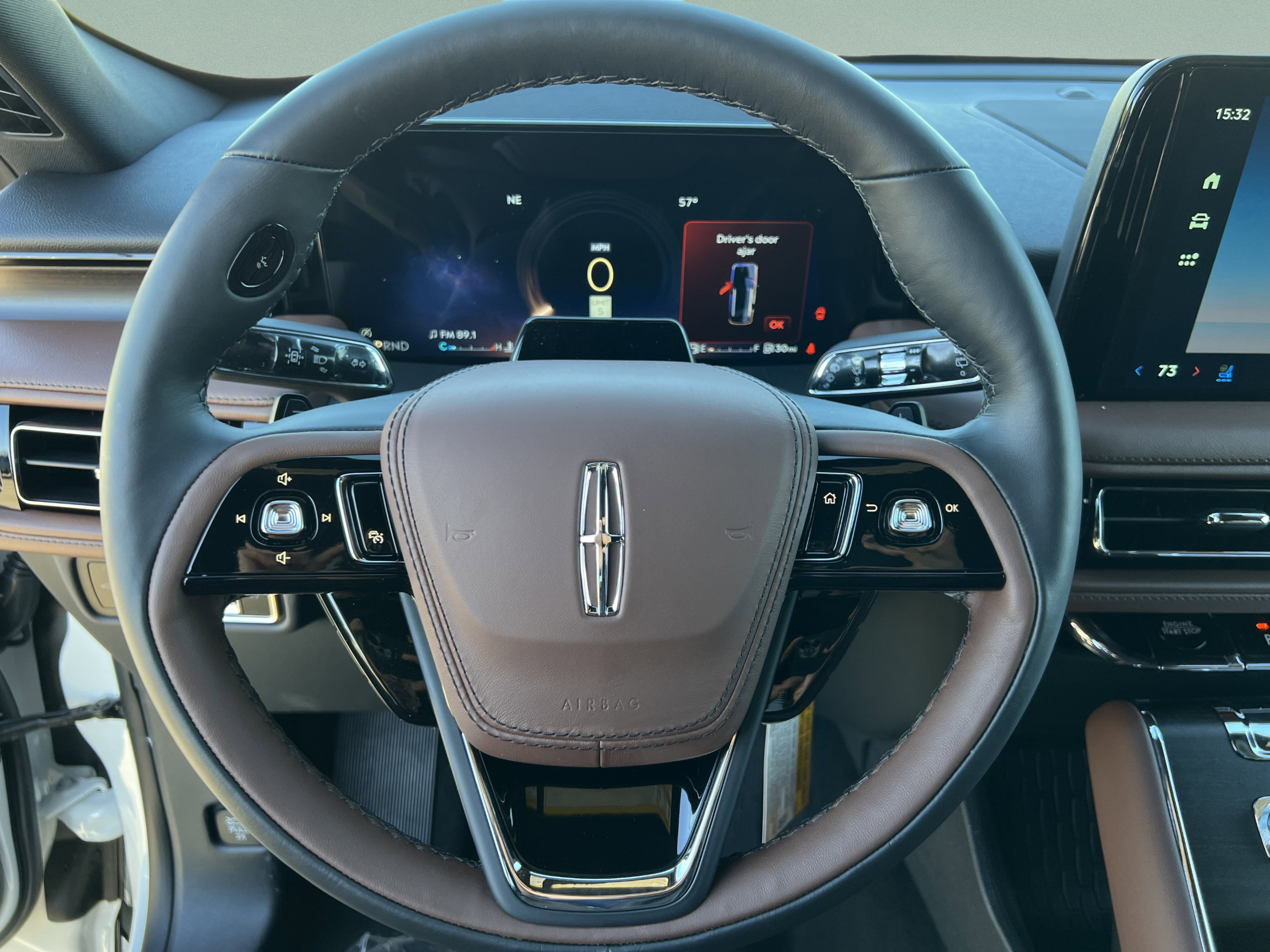 New 2026 Lincoln Aviator Reserve w/ Luxury Package RWD image 10