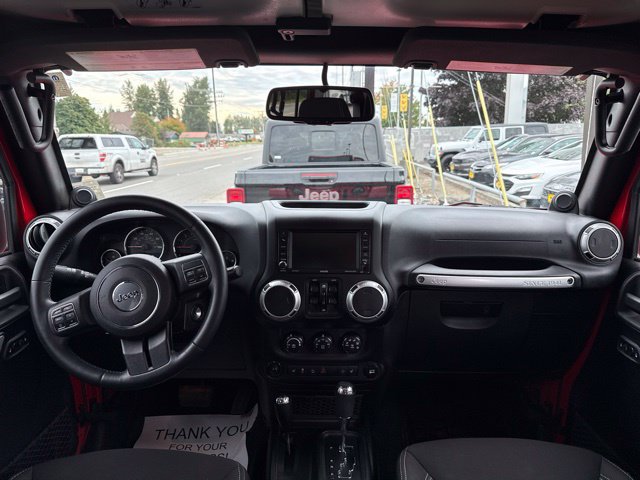 Used 2014 Jeep Wrangler Unlimited Sahara w/ Connectivity Group AWD/4WD image 18