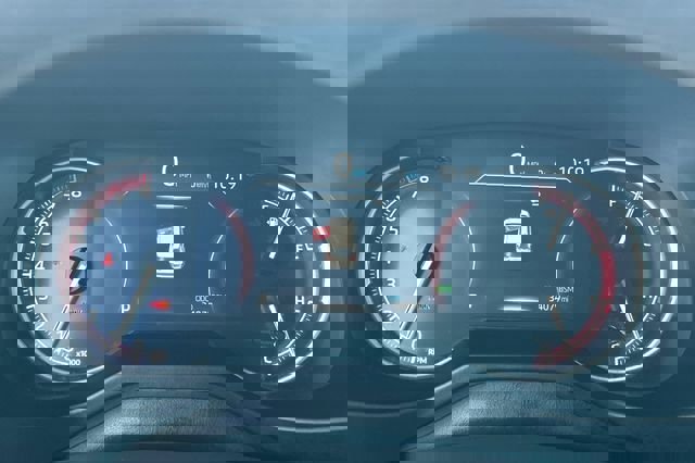 Used 2025 Toyota RAV4 XLE image 28