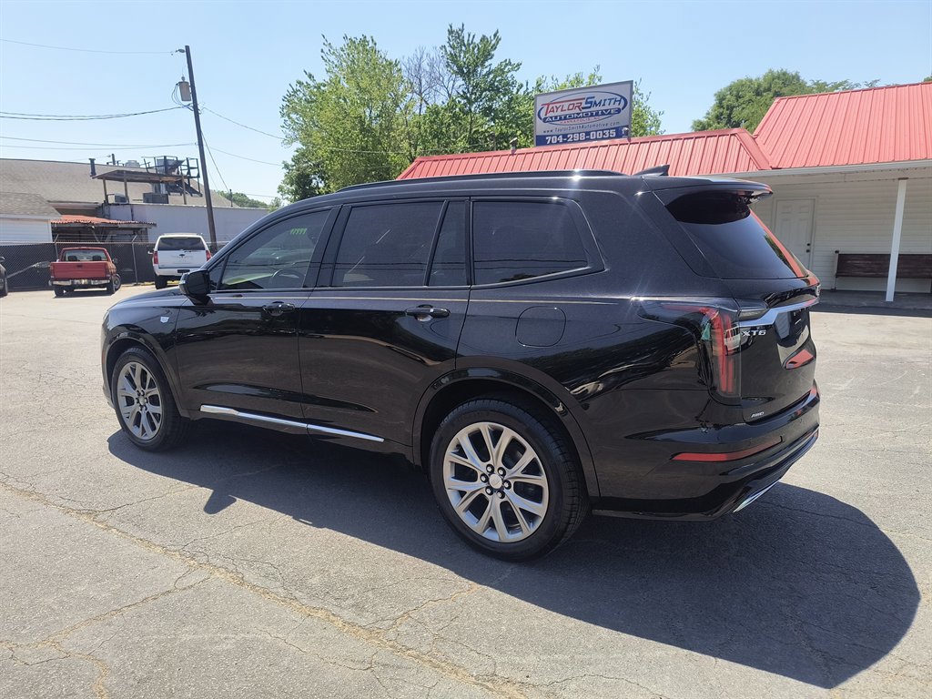 Used 2020 Cadillac XT6 Sport w/ Platinum Package AWD/4WD image 3