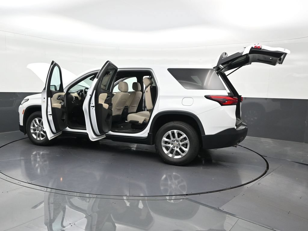 Used 2022 Chevrolet Traverse LS FWD image 34
