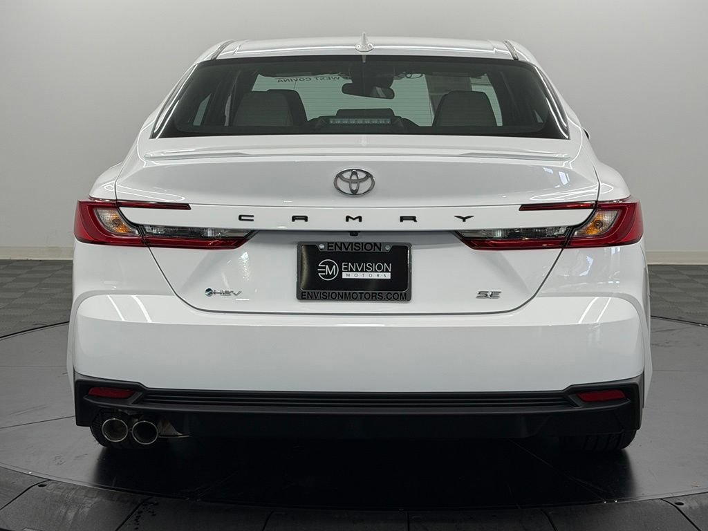 Used 2026 Toyota Camry SE FWD image 11