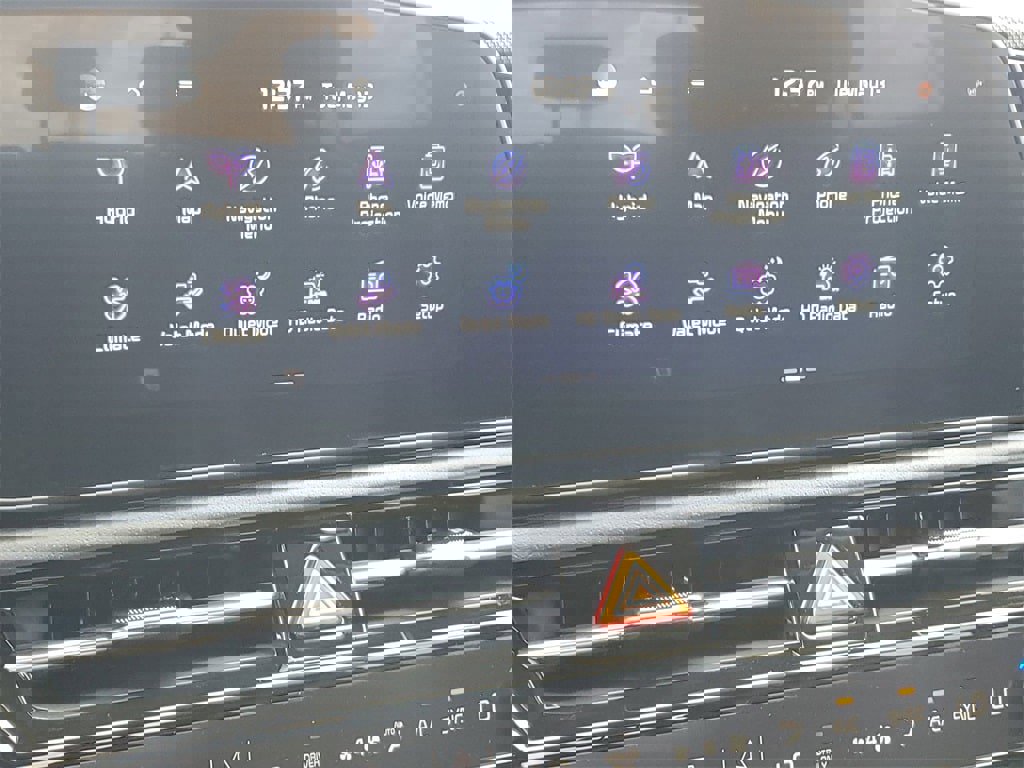 New 2025 Kia Niro EX image 16