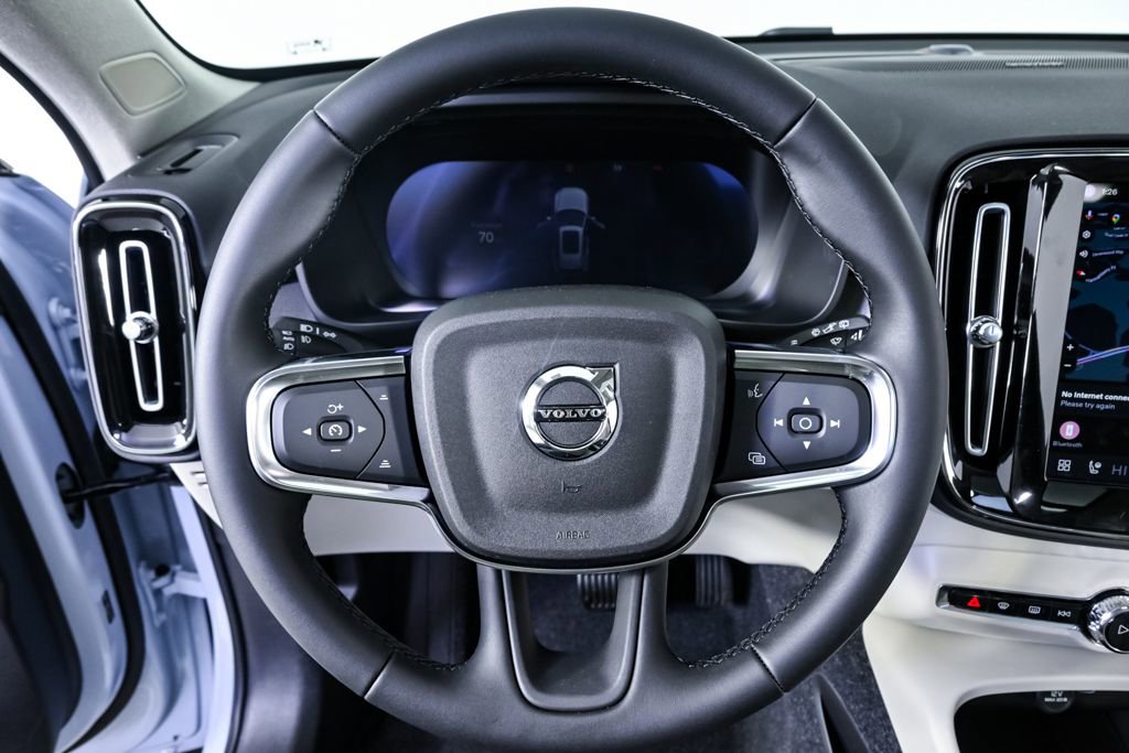New 2026 Volvo XC40 B5 Ultra w/ Climate Package image 9