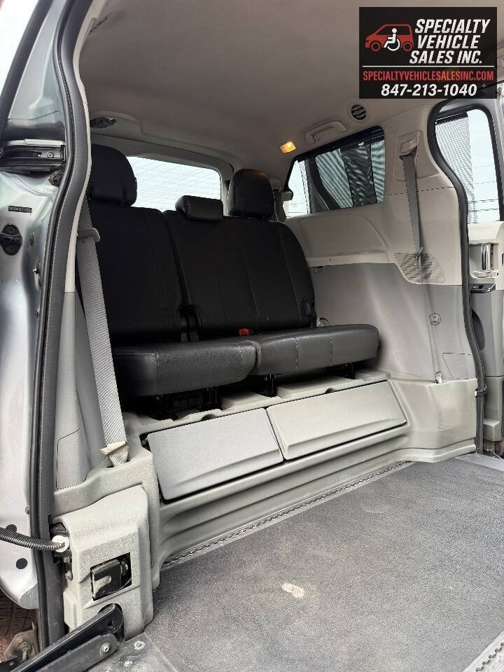 Used 2014 Toyota Sienna SE FWD image 19