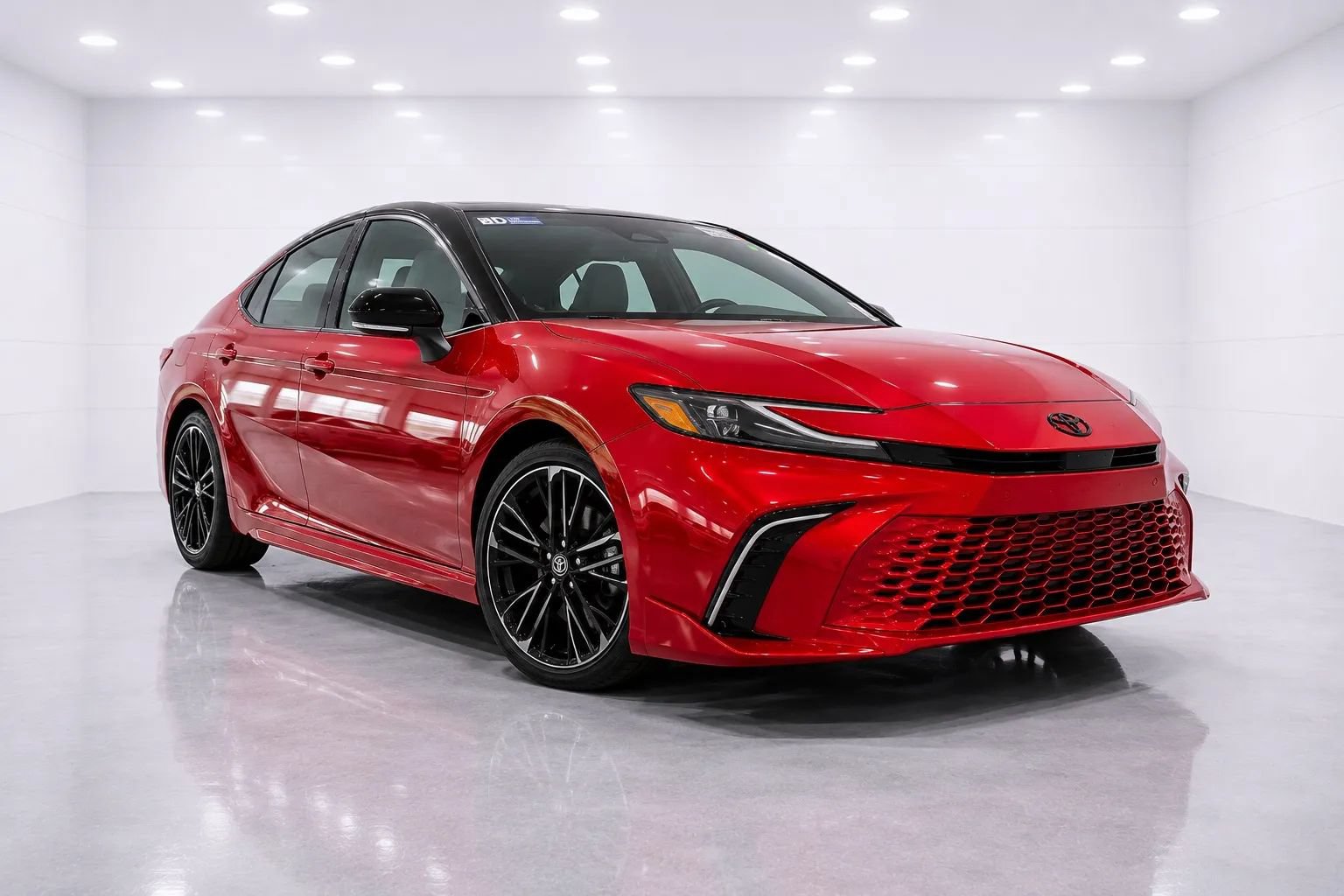 Used 2025 Toyota Camry XSE FWD image 7