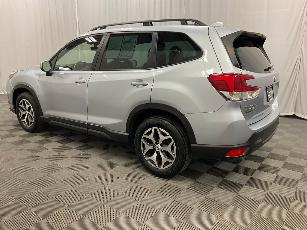 Used 2023 Subaru Forester Premium image 8