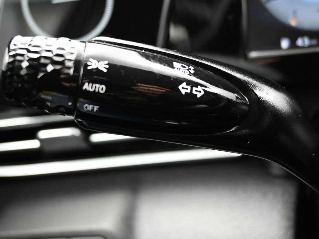 Used 2021 Hyundai Elantra SEL w/ Convenience Package image 25