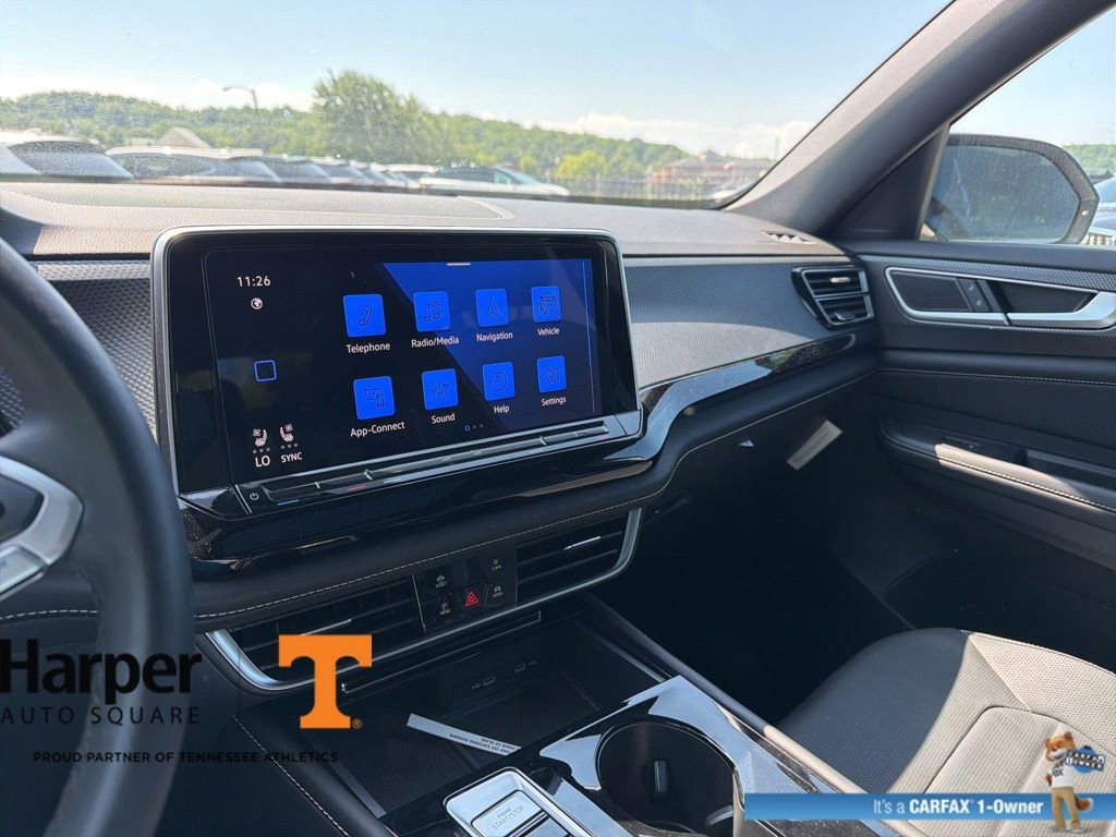 Used 2024 Volkswagen Atlas Cross Sport SEL R-Line AWD/4WD image 16