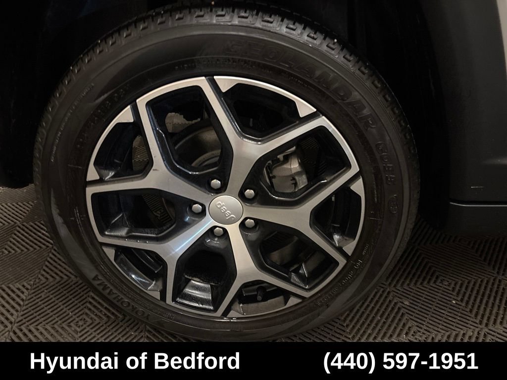 Used 2024 Jeep Compass Latitude AWD/4WD image 25