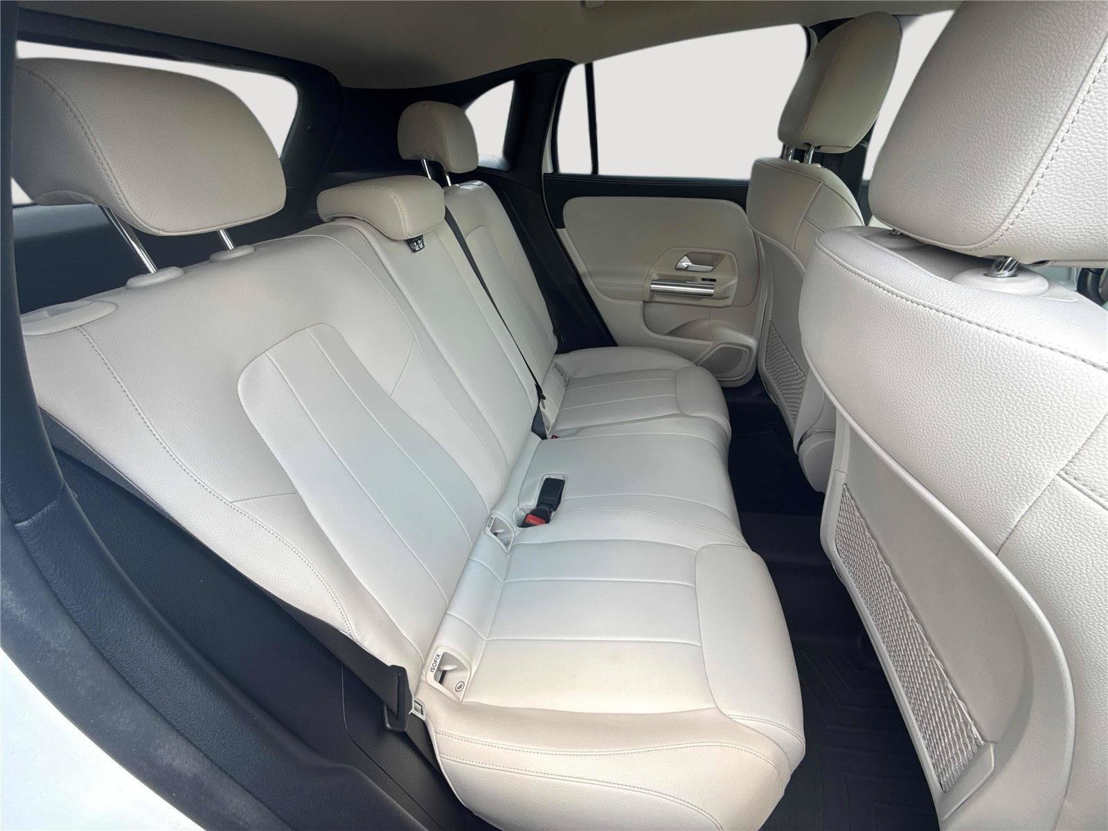 Used 2022 Mercedes-Benz GLA 250 4MATIC image 29
