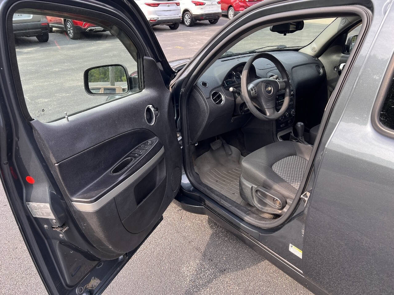 Used 2010 Chevrolet HHR LS FWD image 8