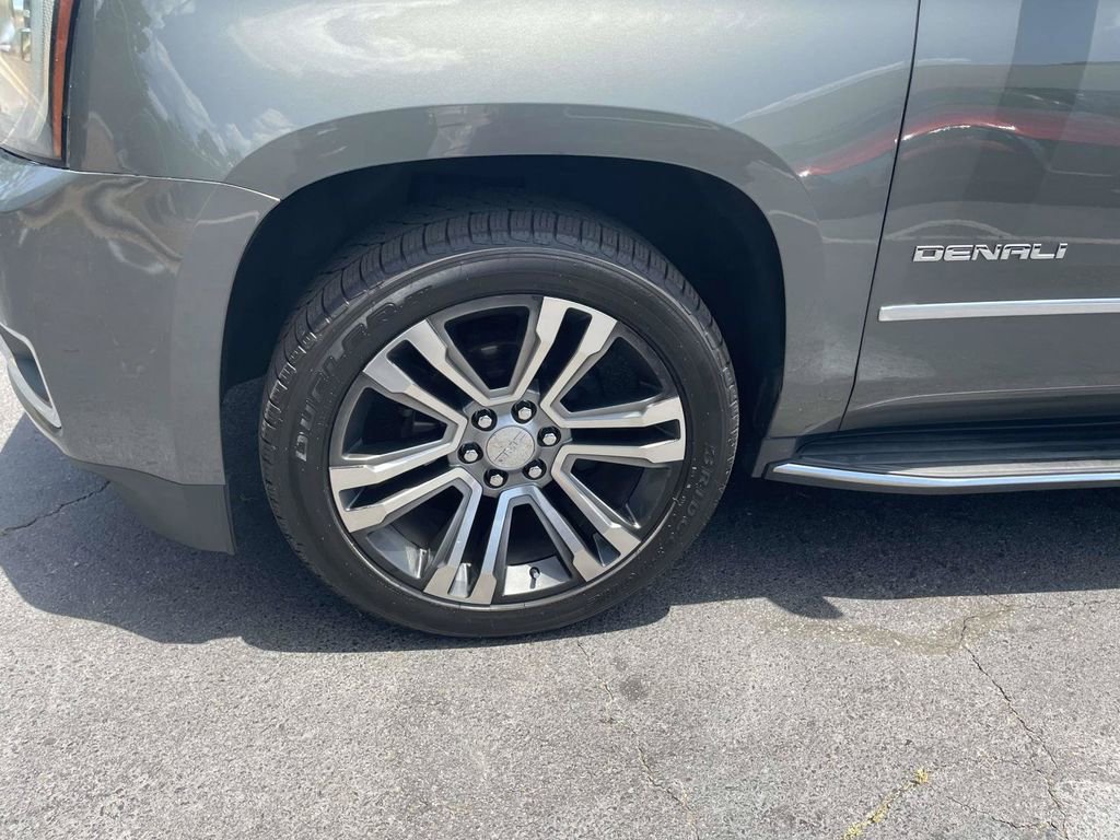 Used 2017 GMC Yukon Denali w/ Open Road Package AWD/4WD image 11