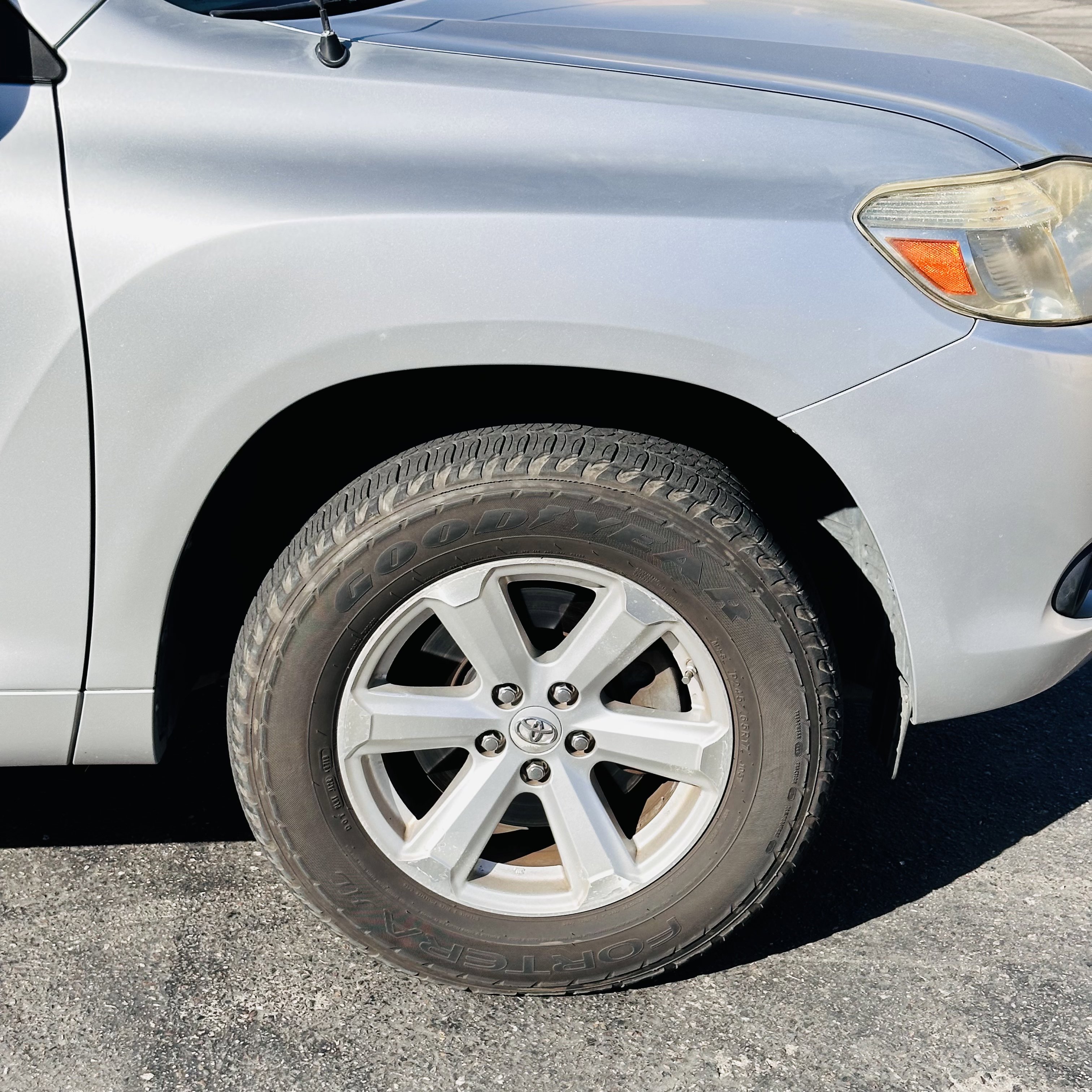 Used 2008 Toyota Highlander SPORT UTILITY 4D image 12