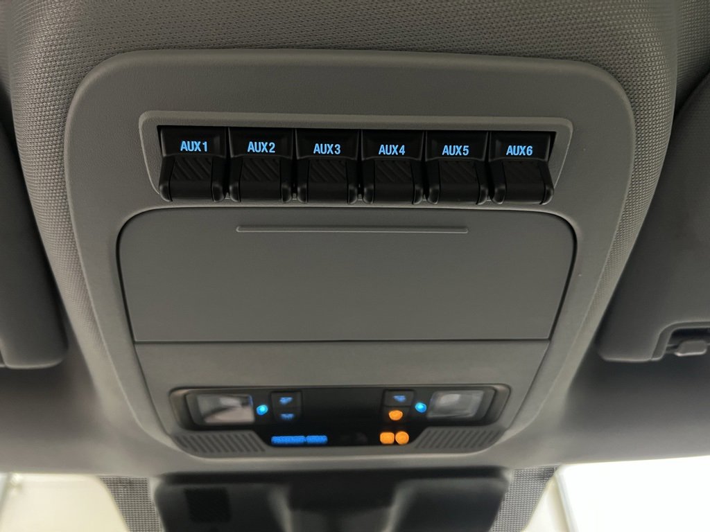 New 2025 Ford F550 4x4 Regular Cab Super Duty image 23