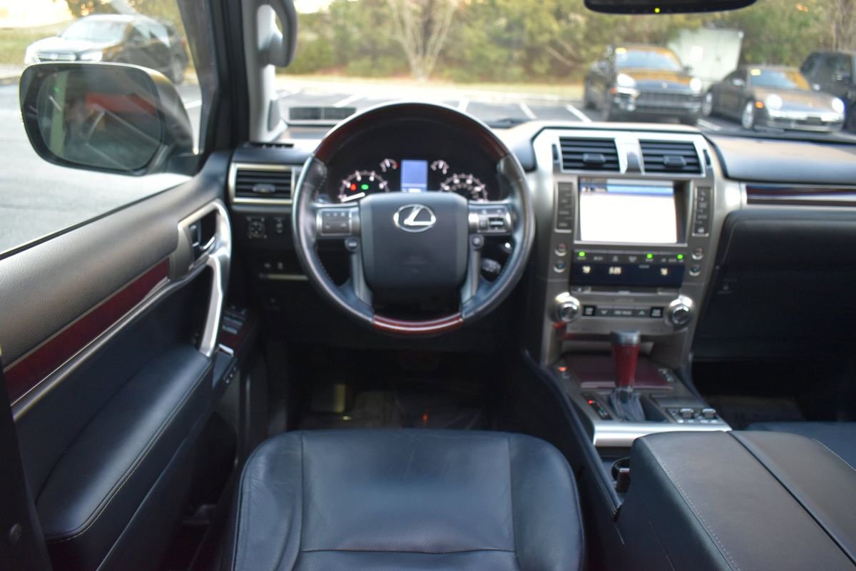 Used 2014 Lexus GX 460 w/ Premium Package image 15