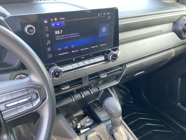 Used 2023 Chevrolet Colorado W/T image 23