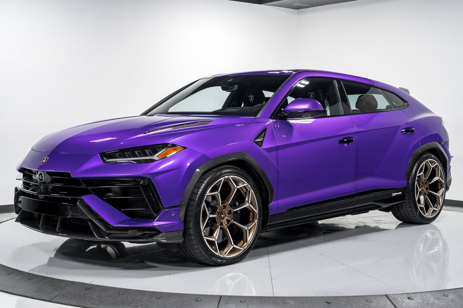 Used 2023 Lamborghini Urus Performante AWD/4WD image 7