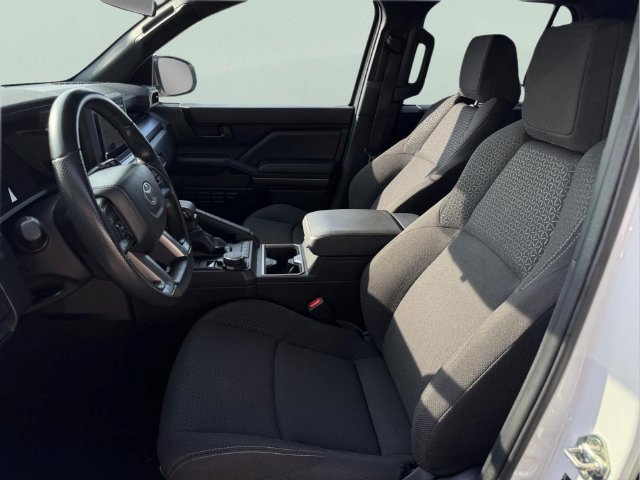 Used 2025 Toyota 4Runner SR5 AWD/4WD image 11