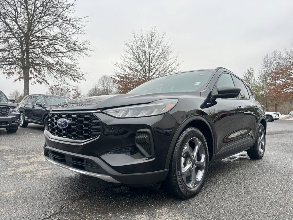 Used 2025 Ford Escape ST-Line image 32