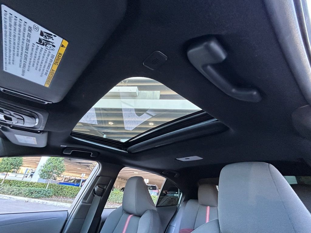 Used 2023 Toyota Corolla SE w/ SE Premium Package image 14