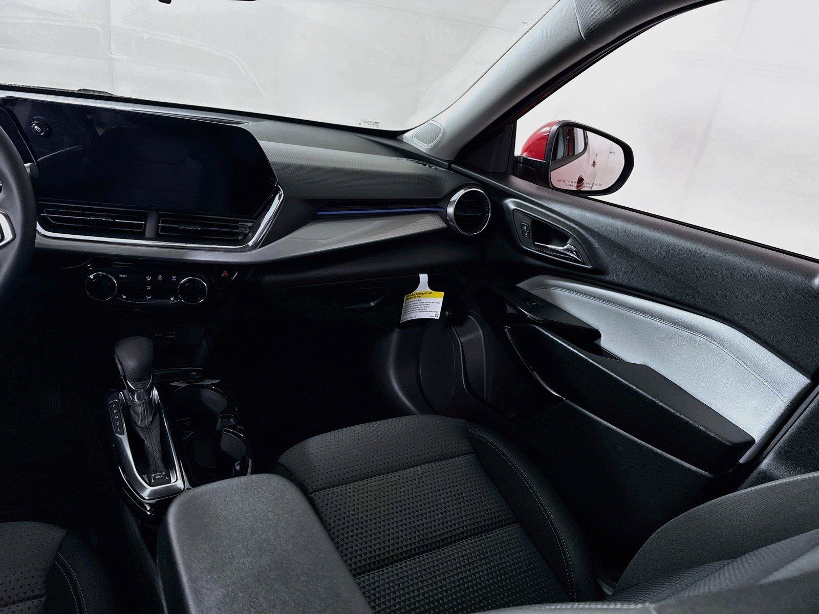 New 2026 Chevrolet Trax LT w/ Driver Confidence Package FWD image 15