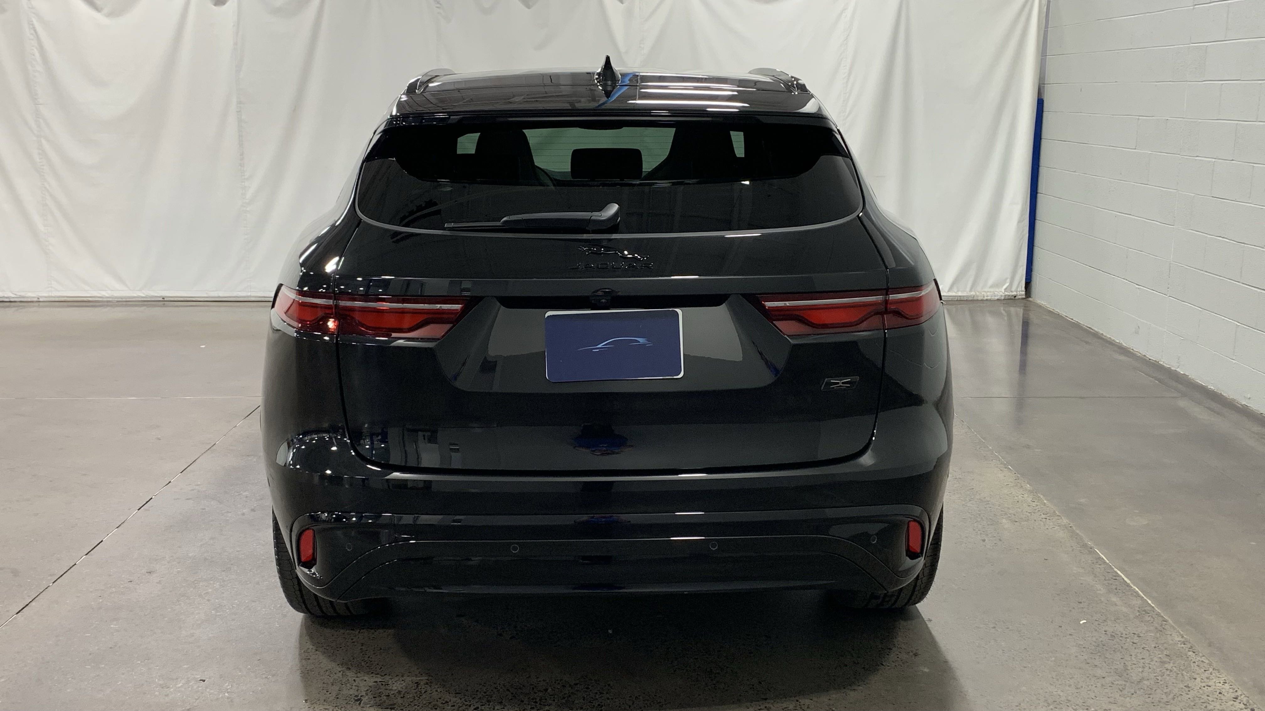 New 2026 Jaguar F-PACE R-Dynamic S image 8