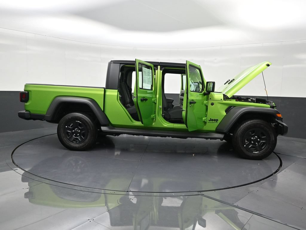 Used 2025 Jeep Gladiator Sport AWD/4WD image 32