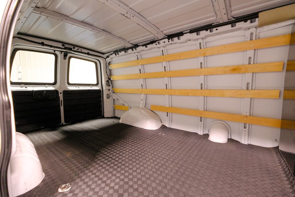 Used 2024 GMC Savana 2500 w/ Driver Convenience Package image 24