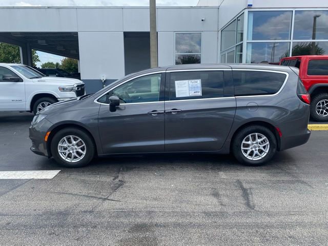 Used 2023 Chrysler Voyager LX FWD image 6