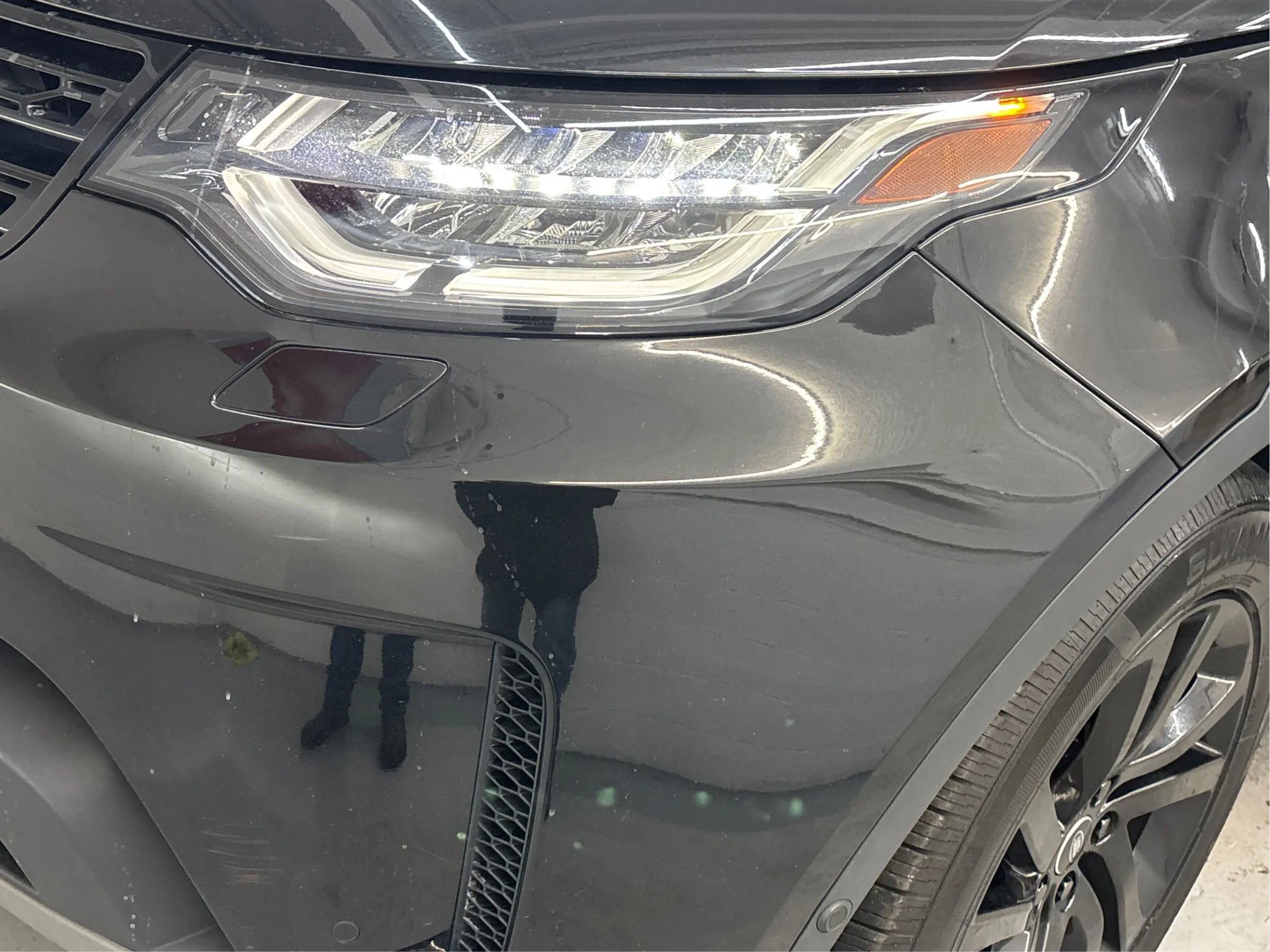 Used 2020 Land Rover Discovery HSE image 34