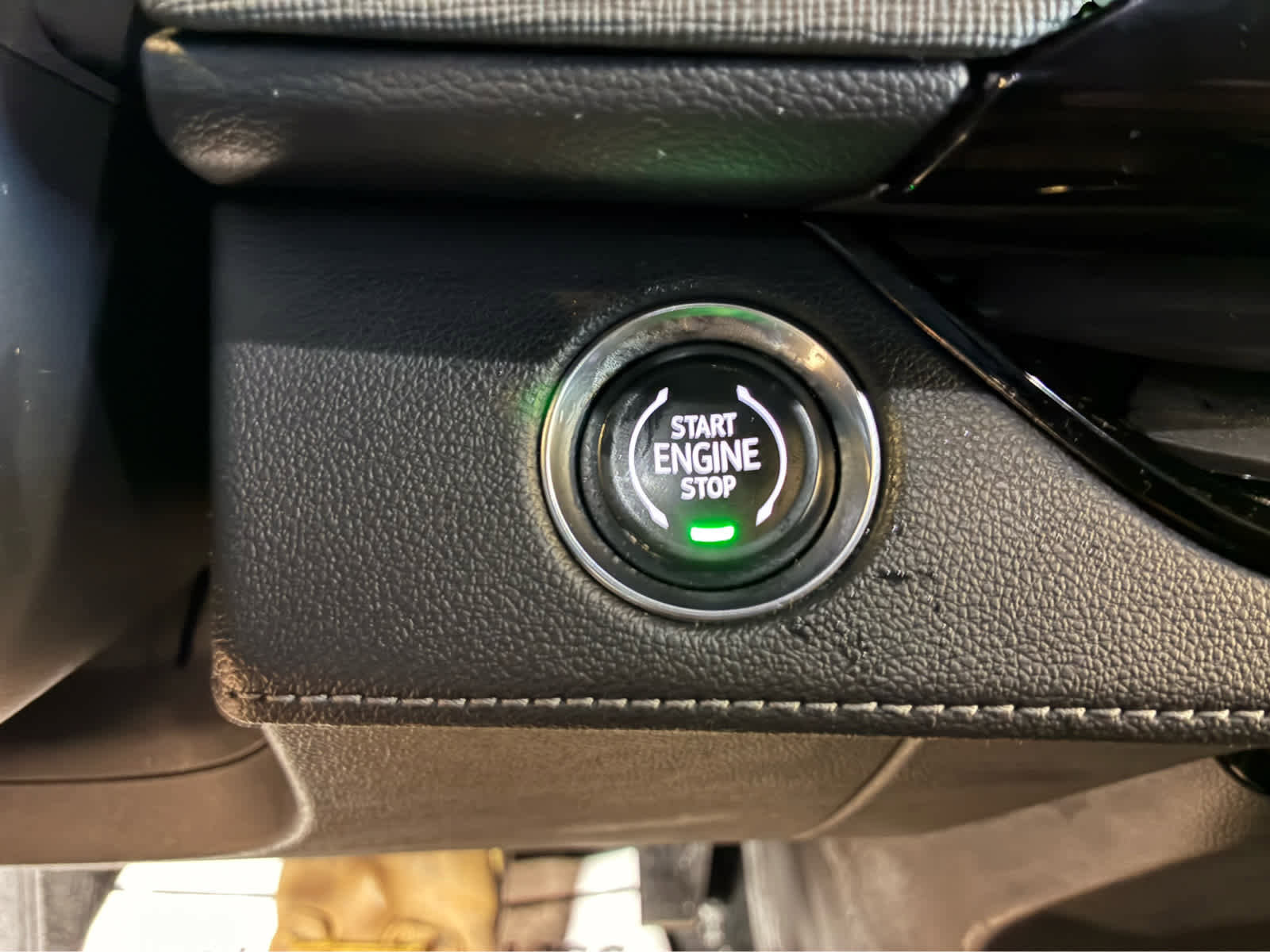 Used 2025 Buick Enclave Preferred image 19