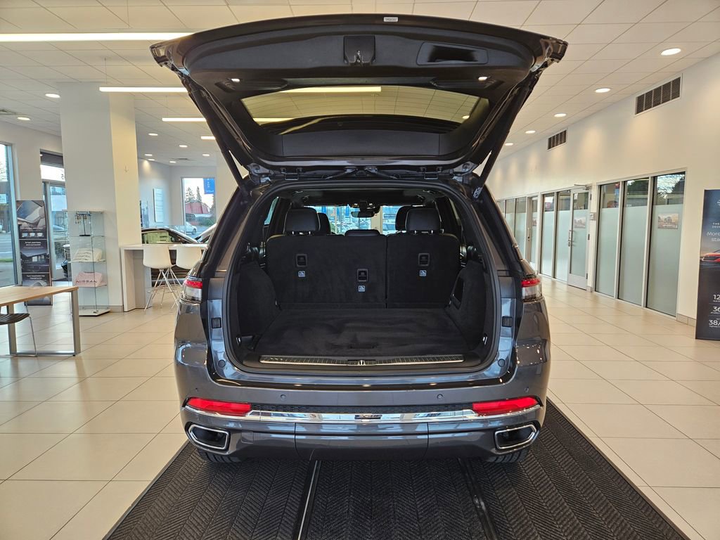 Used 2022 Jeep Grand Cherokee Overland image 9