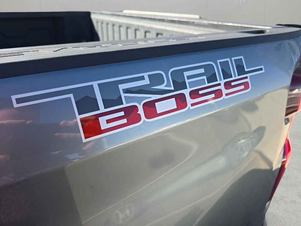 Used 2021 Chevrolet Silverado 1500 LT Trail Boss w/ Convenience Package II image 38