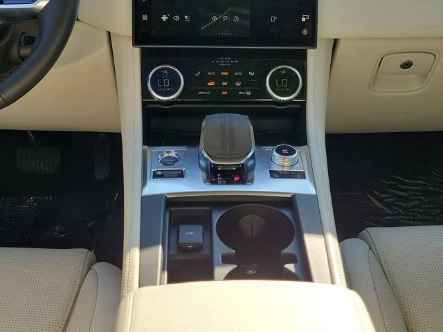 Used 2023 Jaguar F-PACE R-Dynamic S AWD/4WD image 20