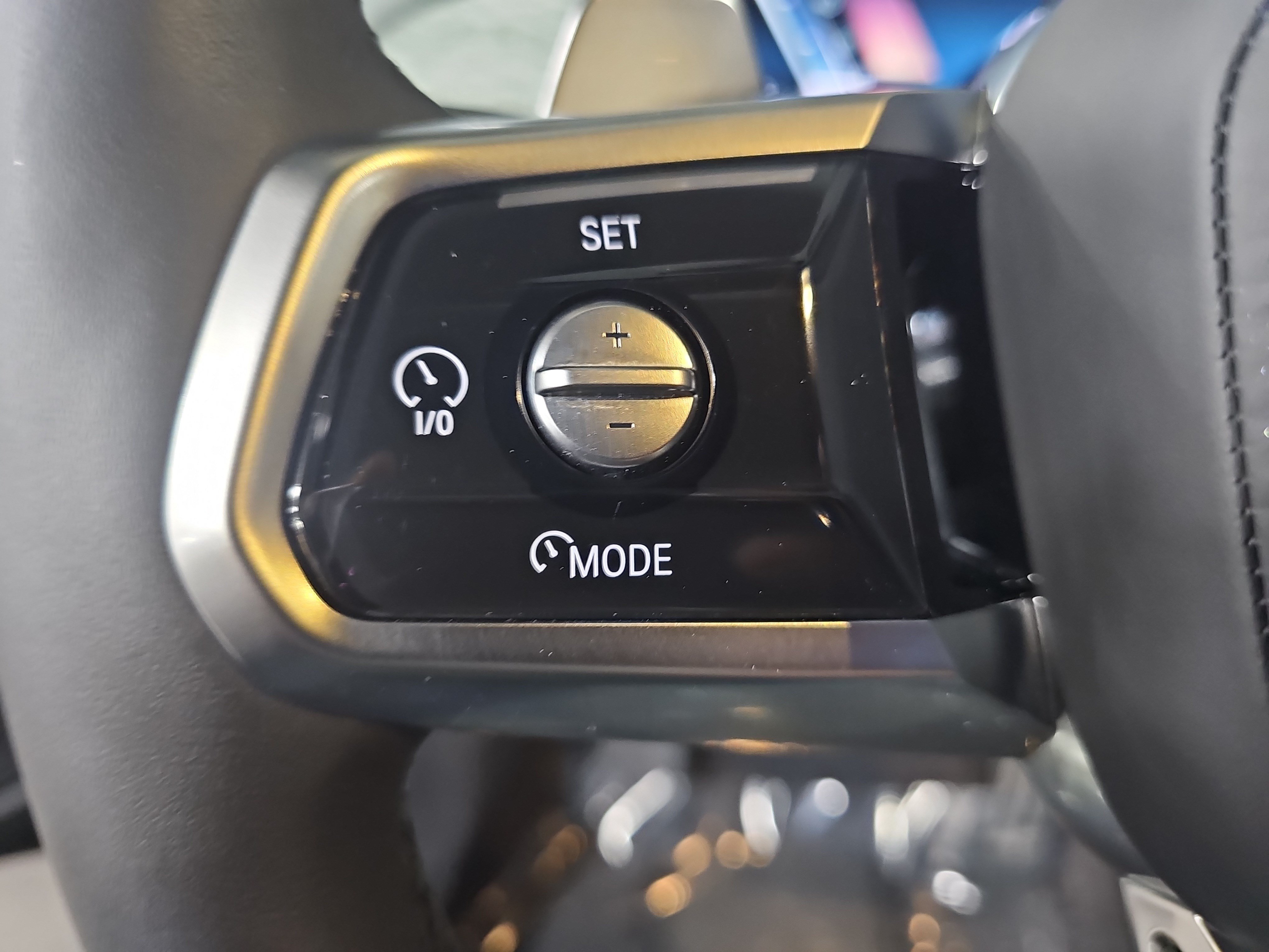 Used 2025 BMW 760i xDrive w/ Executive Package AWD/4WD image 18