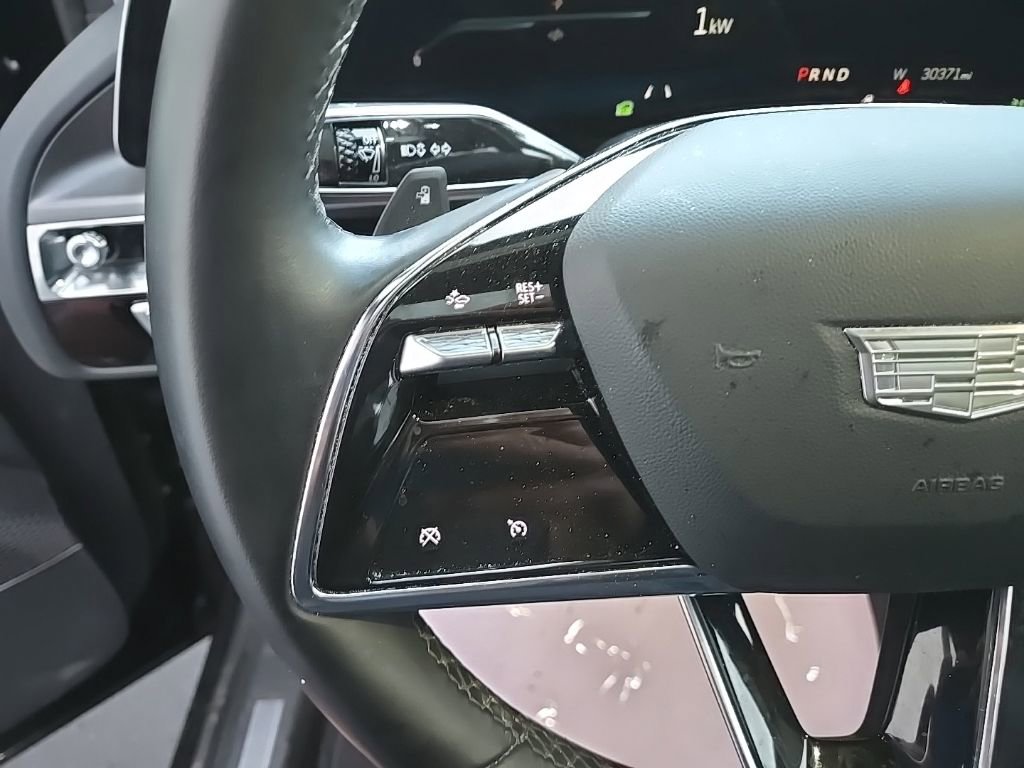 Certified 2024 Cadillac Lyriq Tech w/ Driver Assist Package AWD/4WD image 21
