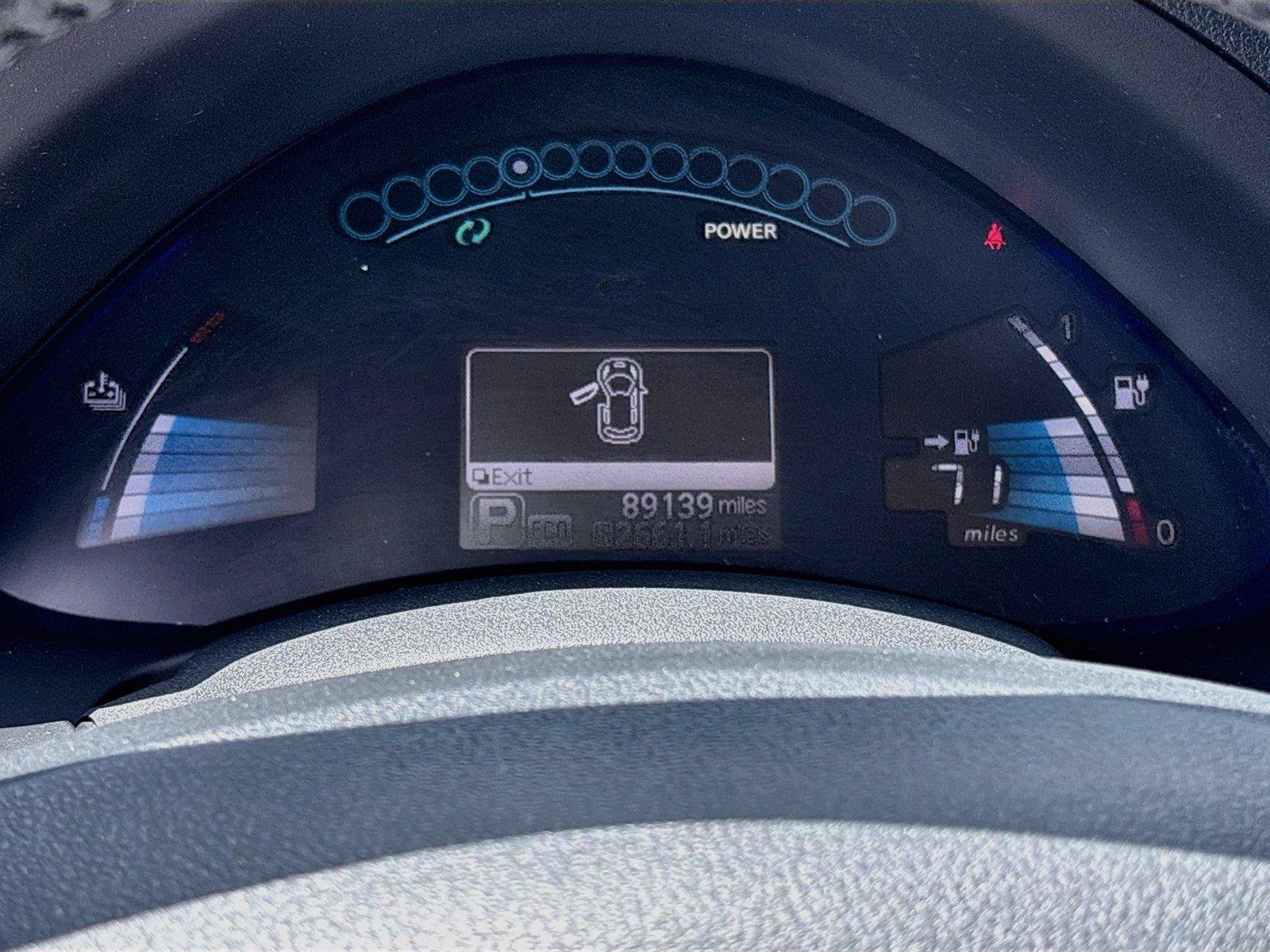 Used 2016 Nissan Leaf SL w/ Premium Package FWD image 12