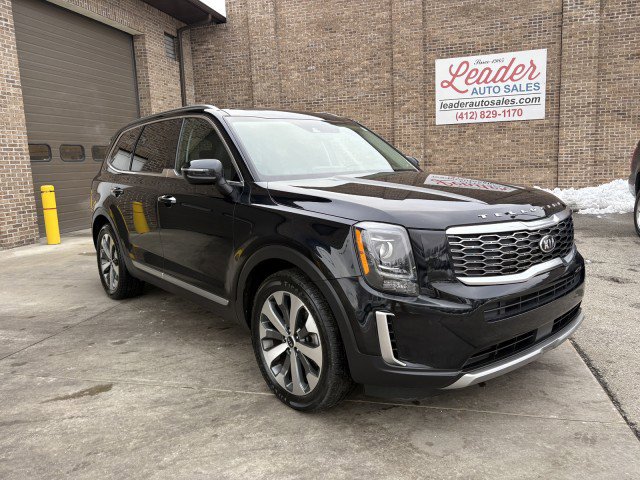 Used 2020 Kia Telluride S w/ S 8 Passenger Seating Package image 1