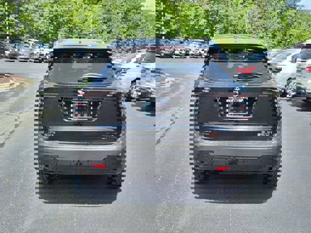 New 2025 Nissan Kicks SR image 4