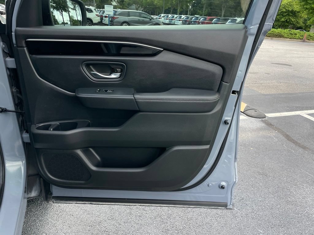 Certified 2025 Honda Pilot Touring image 29